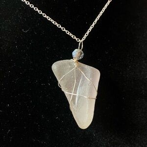 #62 handmade seagalss pendant necklace